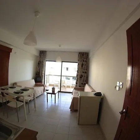 Apartment Staycentral Larnaca