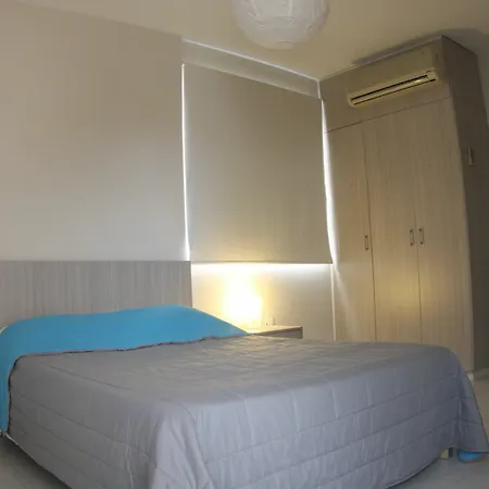 Staycentral * 라르나카